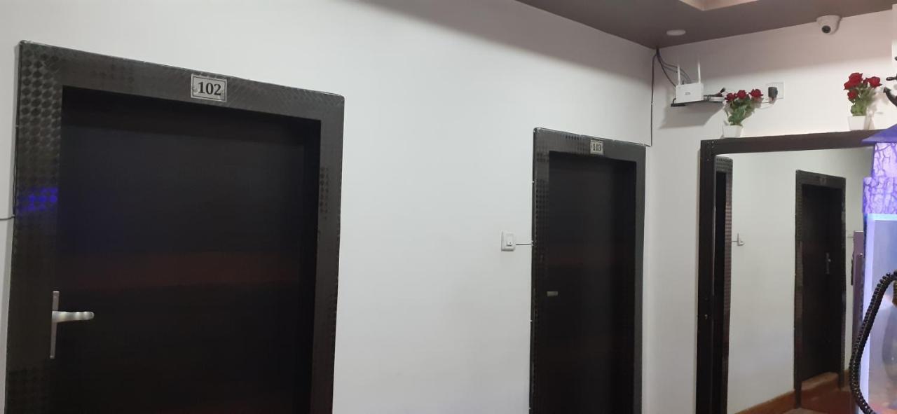 Hotel Dream Patna Patna  Buitenkant foto